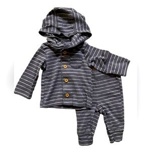 Carter’s two piece set